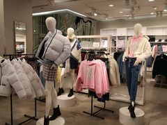 -H&M(鹏欣水游城店)