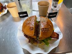 夏威夷牛肉汉堡-shark burger·鲨鱼汉堡(交子大道店)