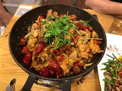 -鲁小三·大骨自助(金山总店)