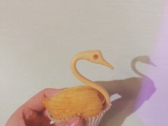 天鹅榴莲酥-韵秋荷(宝山龙湖天街店)