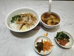 -桂姥姥·桂林卤粉·锅烧桂林米粉(莲塘店)