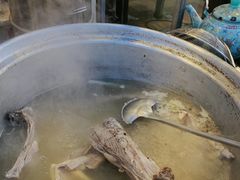 -布尔津河堤夜市