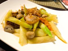 芥兰炒脆猪肉-食肆&Fourteen(武林夜市店)