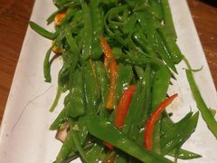 荷兰豆炒菌菇丝-云海肴·汽锅鸡·云南菜(美罗城店)