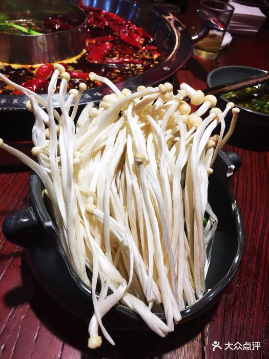 谭鸭血老火锅(太古里直营店)金针菇图片