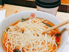 -呼啦面馆·头牌豌杂面(爱琴海店)