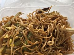 -关记·河南烩面·大盘鸡