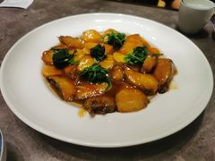 独蒜红煨鲽鱼-闫府私房菜·老字号(恒隆店)