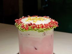 花环牛乳拿铁-秀儿家の小确幸花园西餐厅