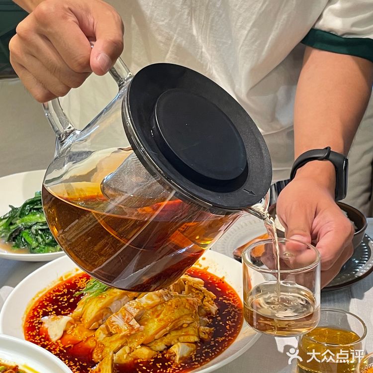 来洛阳第一件事:去温馨花园吃饭