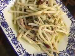 太湖芦苇根炒肉丝-呼吸森林·生态农庄农家乐私房菜