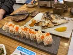 三文鱼牛油果反卷-林妈妈村·日式料理(宝山龙湖天街店)