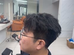 -尤司男士国潮理发馆