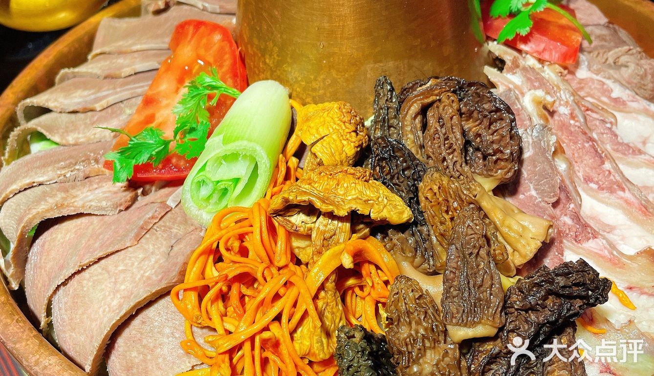 来一碗热乎乎肉量满满的藏式火锅吧