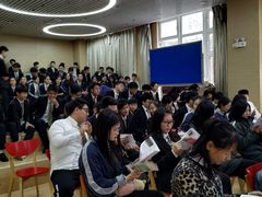 -上海市民办金苹果学校