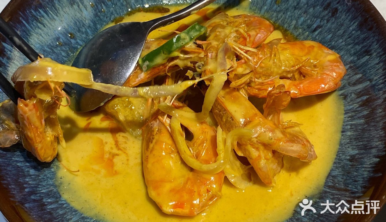 两人餐一共花了220,菜还剩很多吃不完