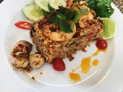 -Chom Cafe and Restaurant