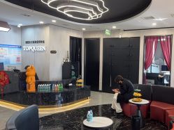 -TOP HAIR SALON