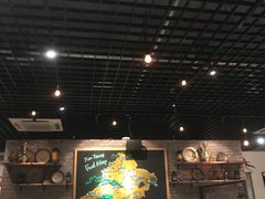 大堂-阿里家·新疆烤肉酒場 by MIG