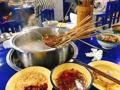 -马路边边·成都串串(翠柏路店)