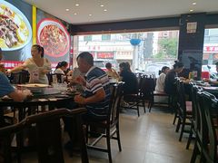 -川流不息·地道川菜·小龙虾(松东路店)