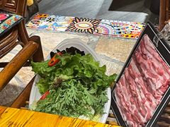 -老牌坊云南鱼豆花火锅(爱建店)