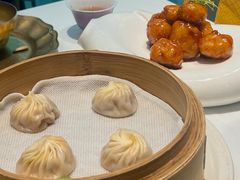 全蟹膏小笼包-桂满陇·手作小笼包&江南叫花鸡(中山公园店)
