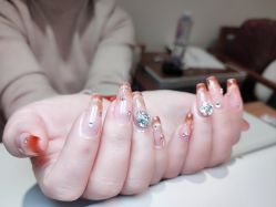 -沫儿·美甲美睫·半永久·皮肤管理