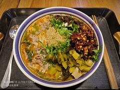 -云阿蛮云南生烫牛肉米线(奉贤路店)