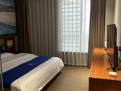 -速8酒店(成都龙泉吾悦广场东安湖公园店)