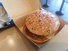 -麦当劳(展览路店)