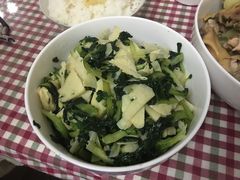 -东北四季饺子王(华山路店)