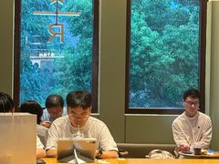 -星巴克臻选(上海中环广场2F店)