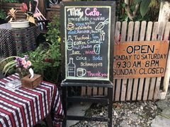 -Tikky Cafe