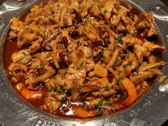 牛蛙煲-胖哥俩肉蟹煲(湖滨银泰in77店)