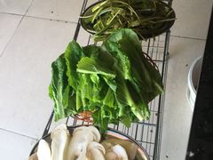 -老石黑山羊毛驴肉火锅(金凯广场店)