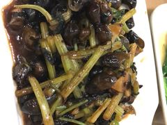 紫苏炒野生山坑螺-大唐靓汤江门私房菜(景田店)