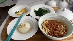 -弗蕾亚·辰月月子度假中心(光谷店)