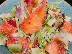 百香果三文鱼沙拉-查特花园美食广场(西单大悦城店)