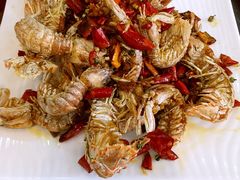 -扒虾小妹儿麻辣海鲜(宏图街店)