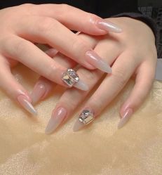 -悦指间美甲美睫