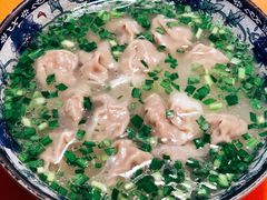 三鲜牛肉馄饨-老新隆牛肉锅贴(新街口店)