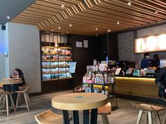 用餐区-星巴克臻选(周浦万达店)