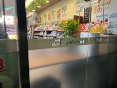 -全家便利店(上海南站站店)