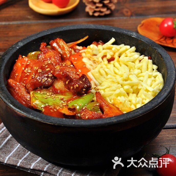 芝士五花肉石锅拌饭