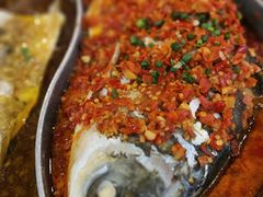 -阿瓦山寨·湘菜现炒·剁椒鱼头王(咸阳总店)