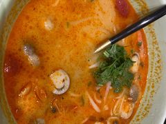 酸辣海鲜汤河粉-米纸越南小馆(金鹰世界店)