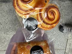 -DOUBLE HAPPINESS 双喜面包咖啡