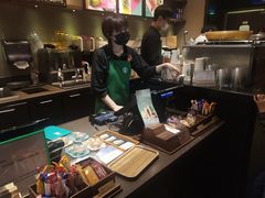 -星巴克臻选(南京金茂览秀城店)