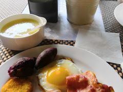 -上海滴水湖皇冠假日酒店